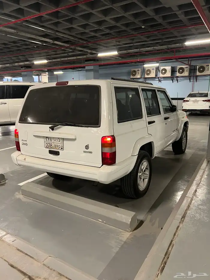 جيب شروكي 16