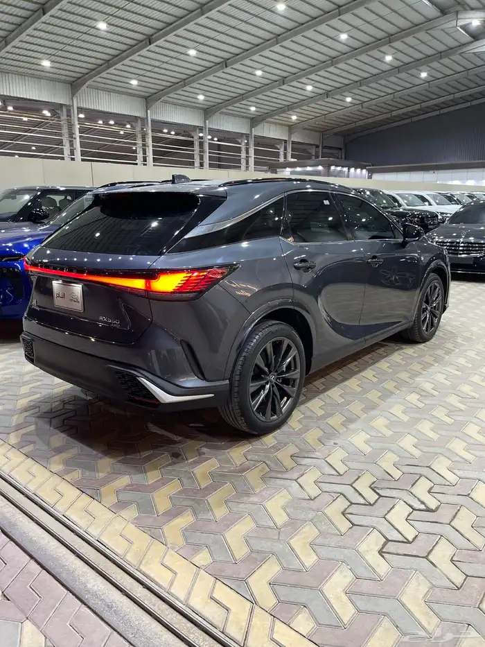 لكزس Rx F سبورت 2023 4