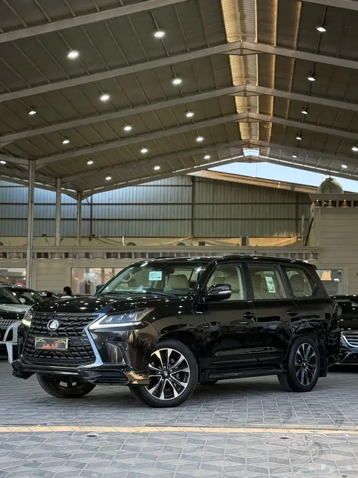 لكزس - 2016 - LX570 - فل كامل - مرهم 2021 2