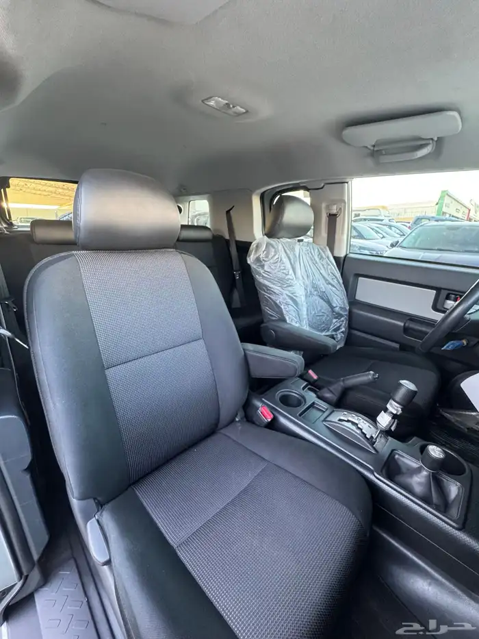 للبيع تويوتا اف جي 2010 - مخزن عداد 40 الف فقط 24