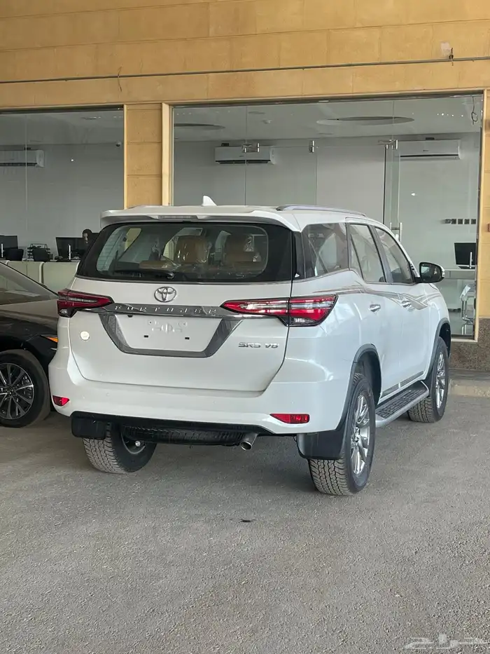 فورتشنر VX3 بنزين 6 سلندر فل كامل خليجي 2025 متوفر لدى الحسن 2