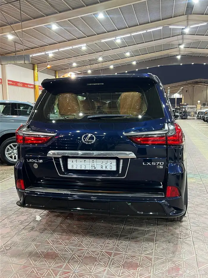 لكزس سبورت 2019 كحلي جملي 4