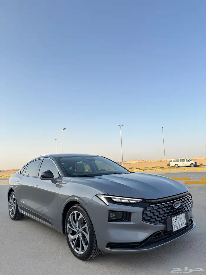 فورد تورس 2024 فل كامل تيتانيوم 9