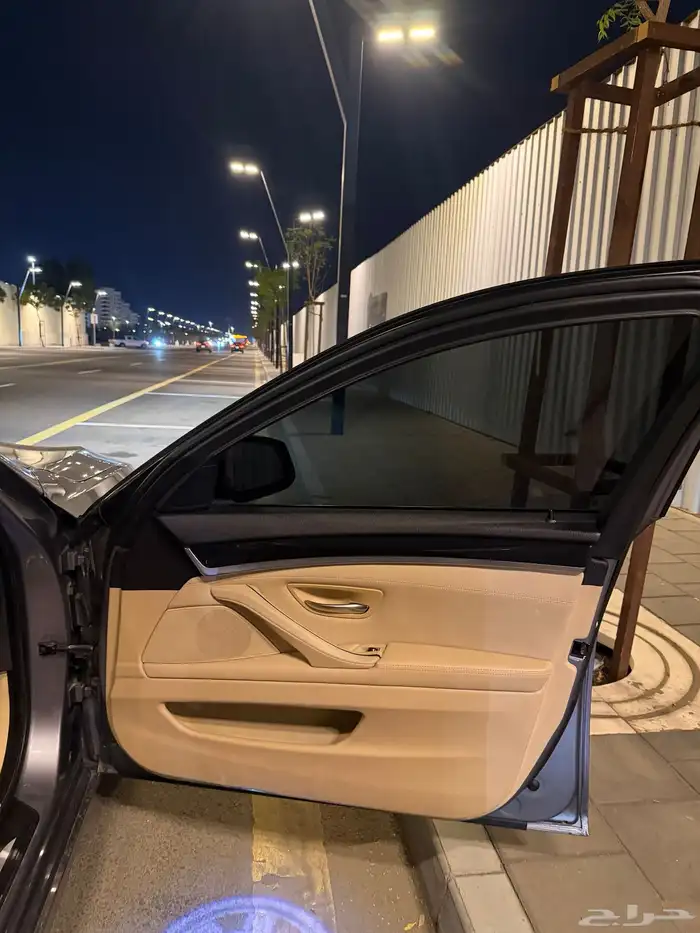BMW520i 5