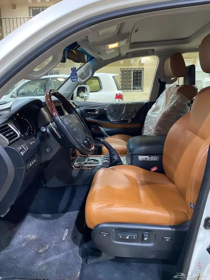 للبيع لكزس LX570 اسبورت 2014 فل كامل عبداللطيف عداد 89 الف 13