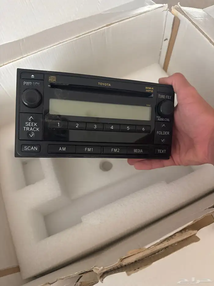 مسجل شاص 2 وكاله وشاشة لاند كروزر فيها كسر 1