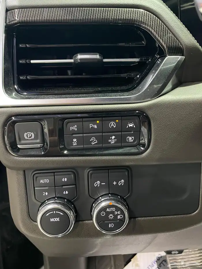 جي ام سي يوكن الفيشن بانوراما دبل 2025 22