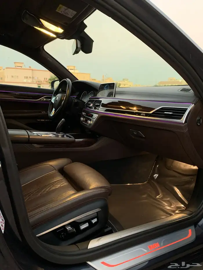 بي ام 740Li 2016 36