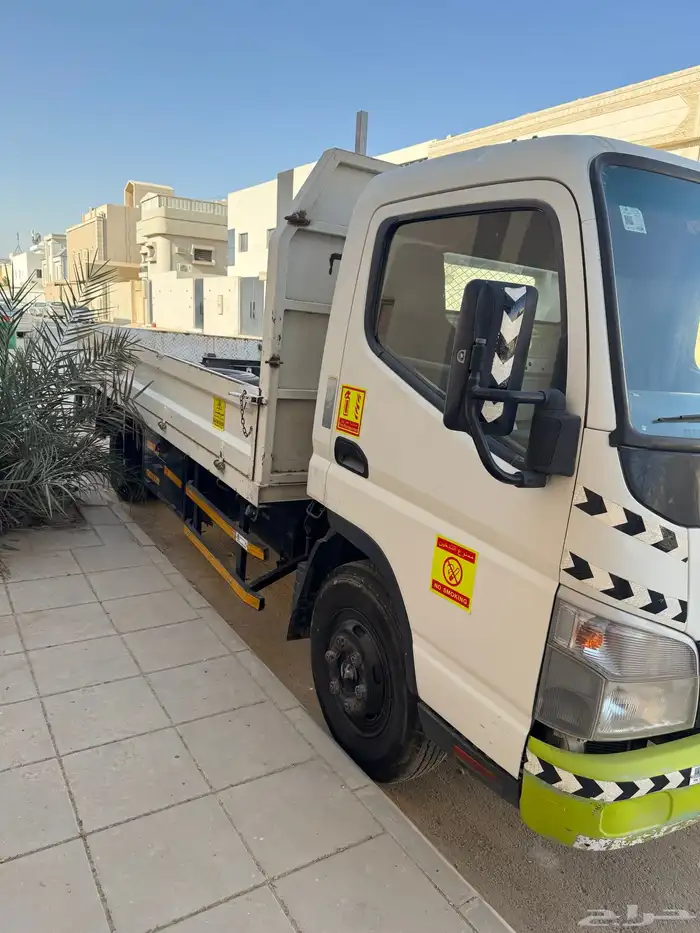 متسوبيشي كانتر صندوق مفتوح 1