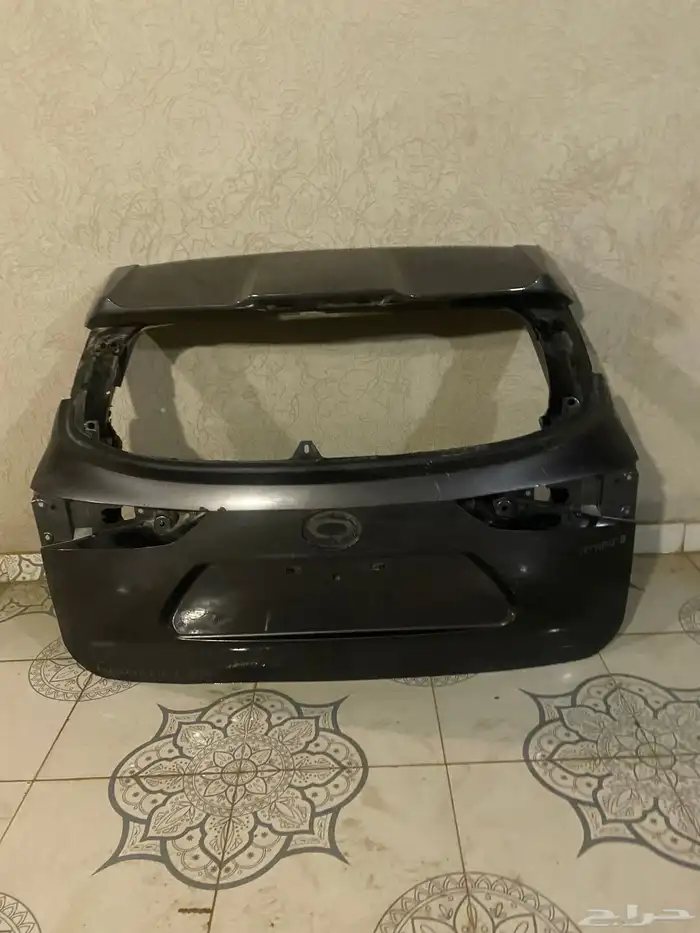 باب شنطة هايلاندر 2021 نظيفة 0