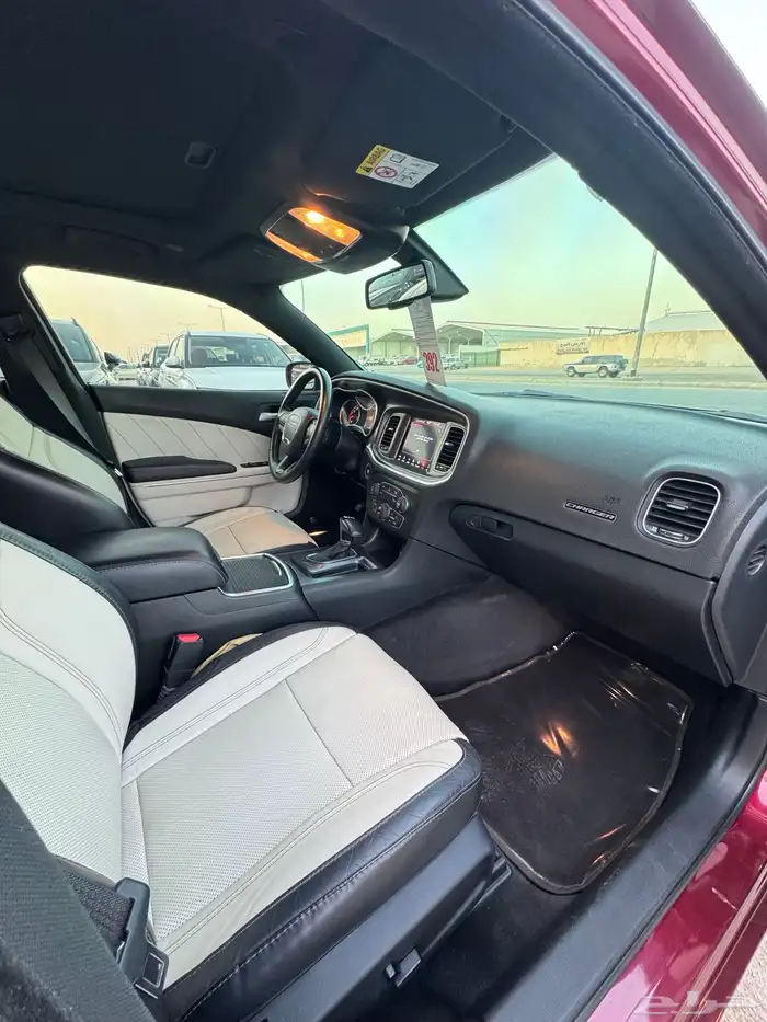 للبيع دوج تشارجر 2018 SXT بلس فل كامل - ممشي قليل جدا 18