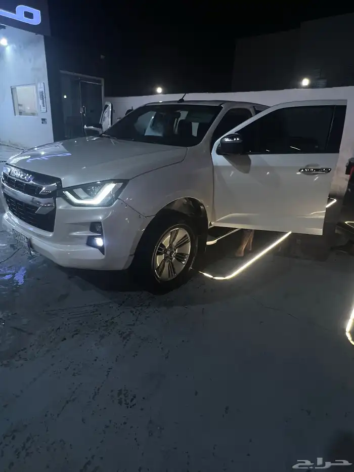 ايسوزو ديماكس 2023 LS 10