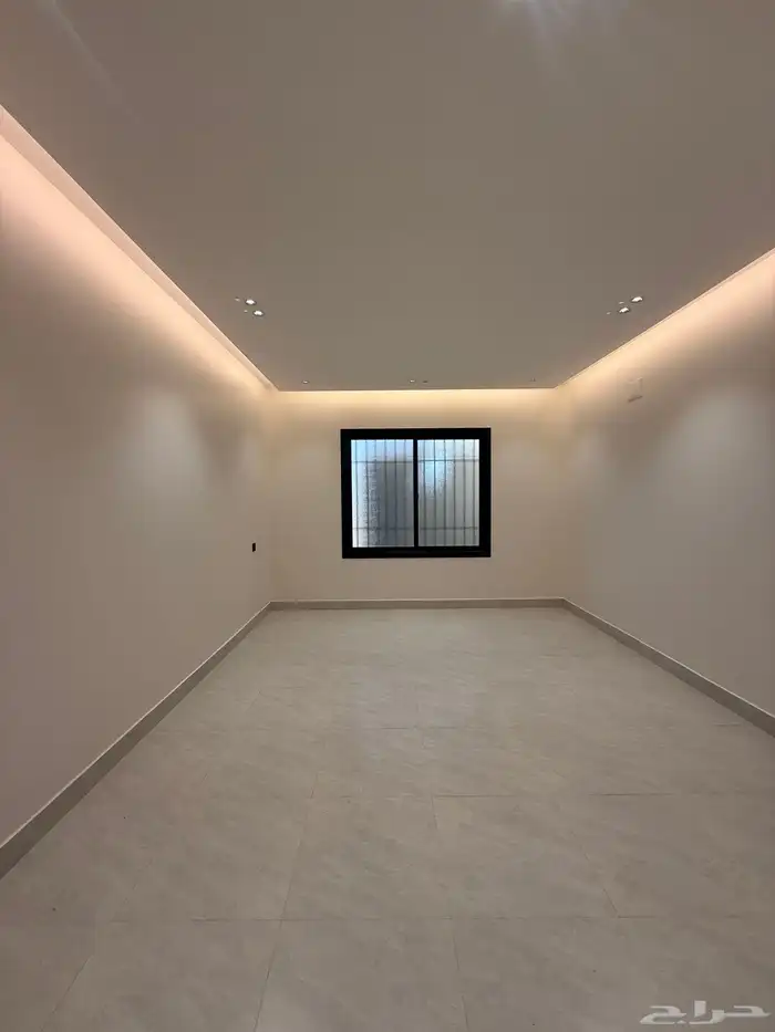 للبيع ارواف علويه وشقق ارضيه ببايكة سيارة ف احد رفيده 5