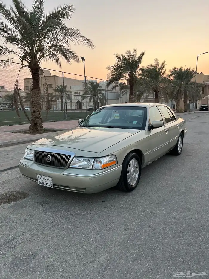 فورد قراند ماركيز لمتد 24