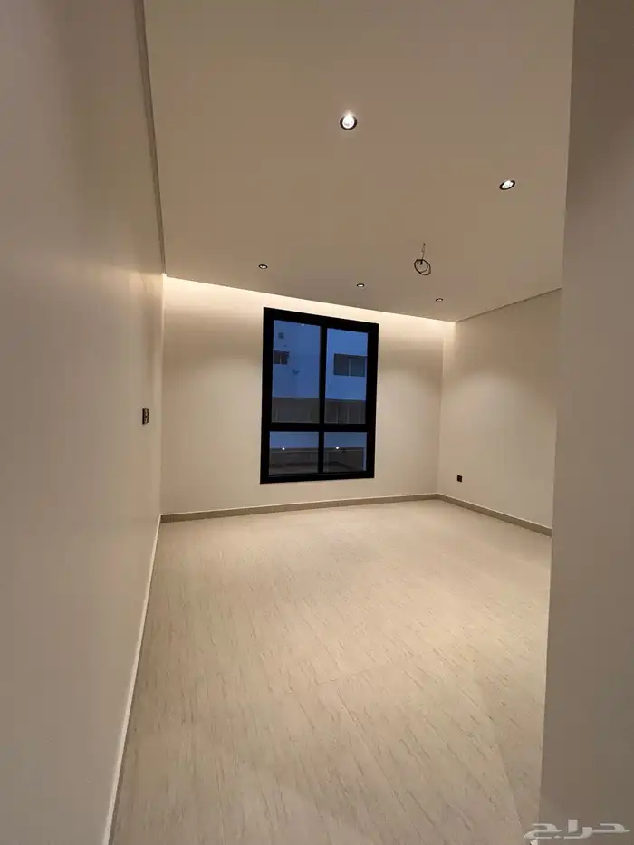 استثمر في عنوانك القادم موقع استثنائي وسعر مناسب بحي الروضة 6