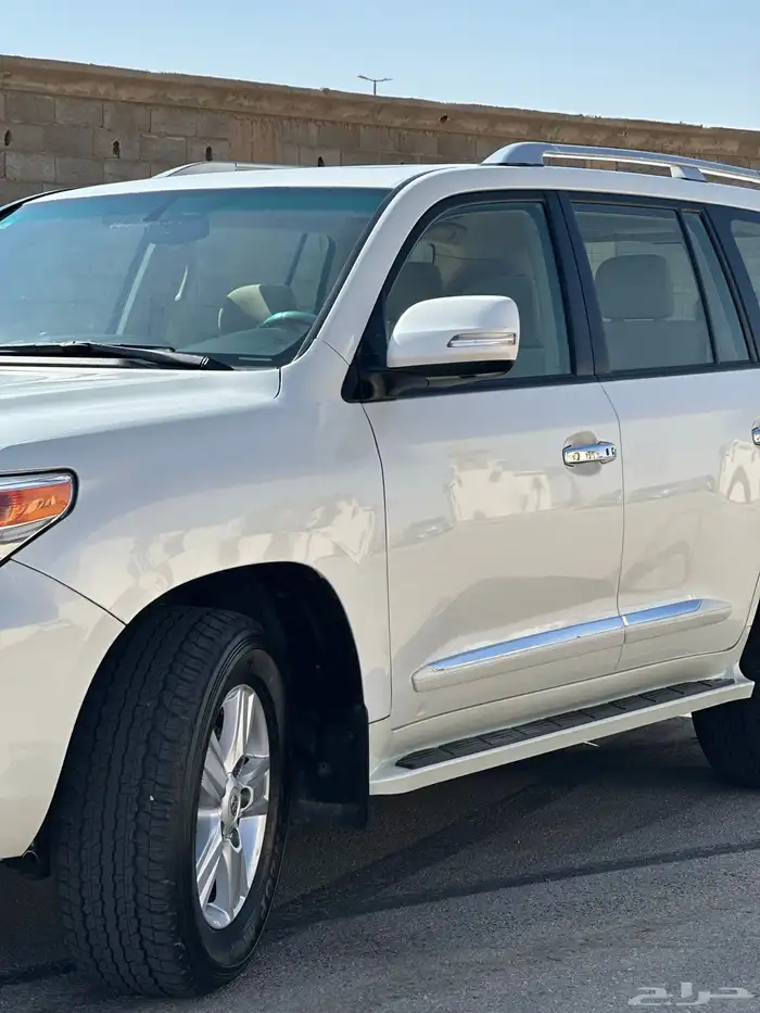 لاندكروزر 2013 شرط البدي والمحركات 8