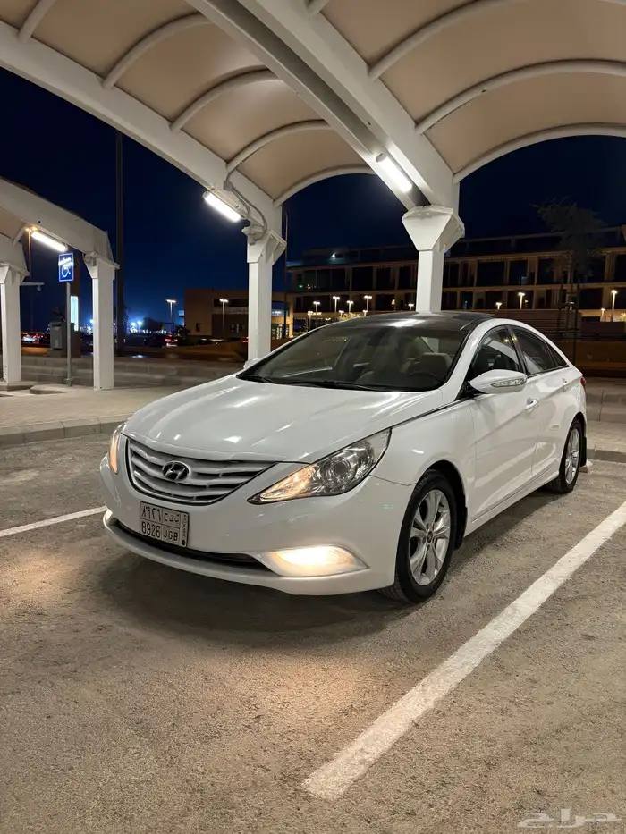 للبيع سوناتا 2012 نظيفه جدا 2