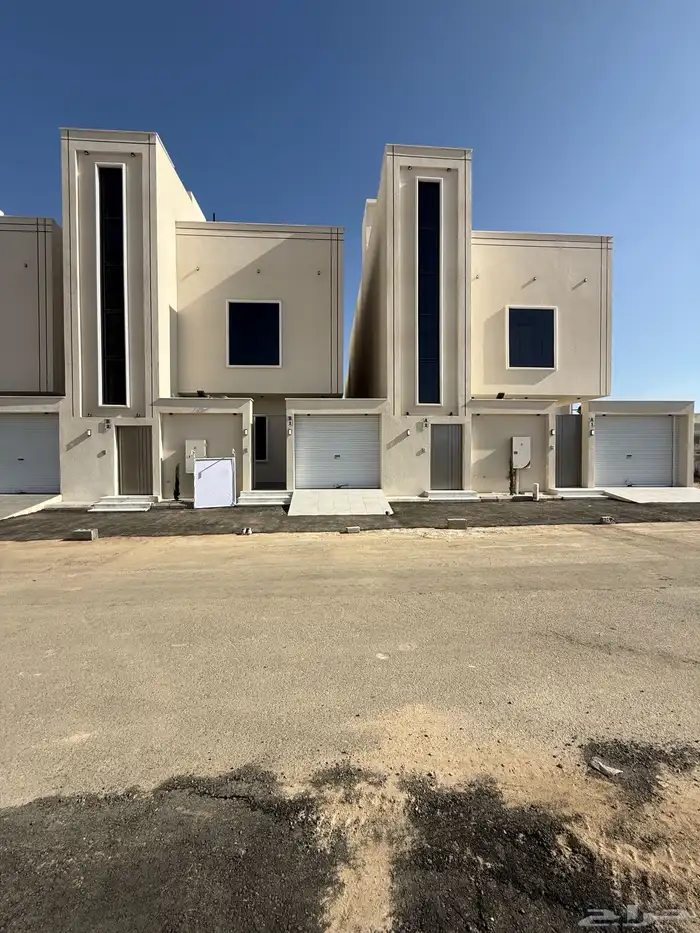 للبيع ارواف علويه وشقق ارضيه ببايكة سيارة ف احد رفيده 0