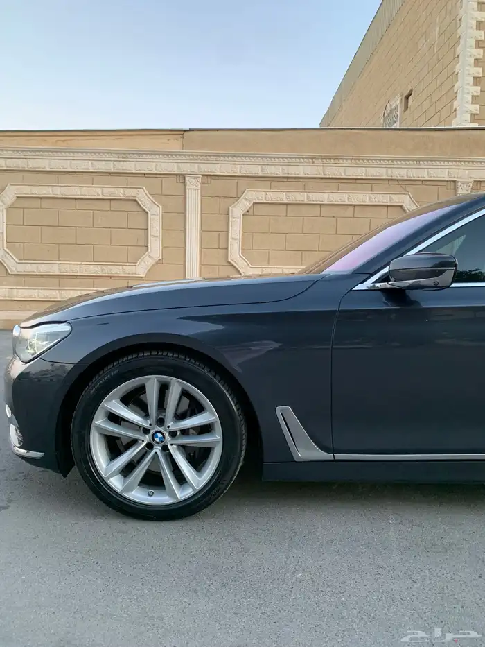 بي ام 740Li 2016 13