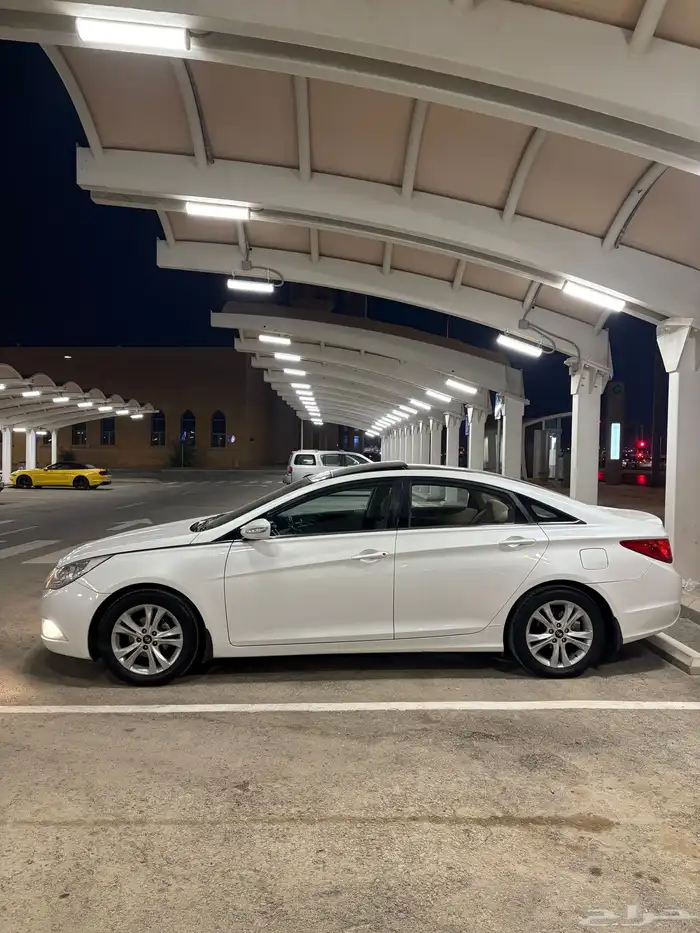 للبيع سوناتا 2012 نظيفه جدا 5