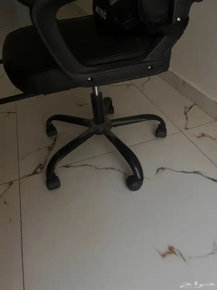 كرسي مكتب اسود مع مسند قدم الخرج 0