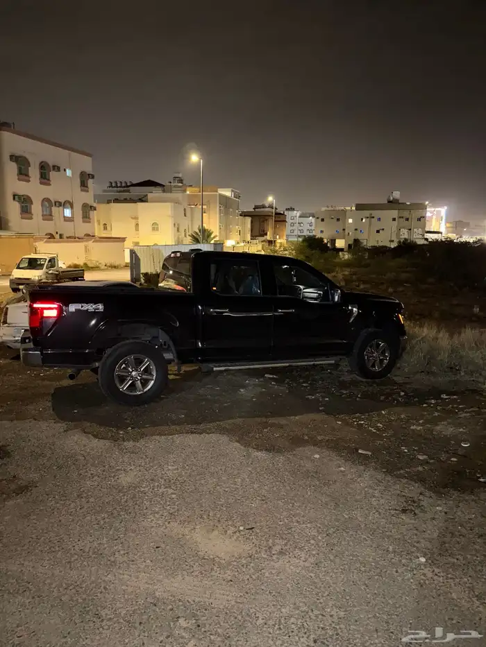 فورد F150 2024 XLT مكينة الرابتر الي تجي توين تيربو 10