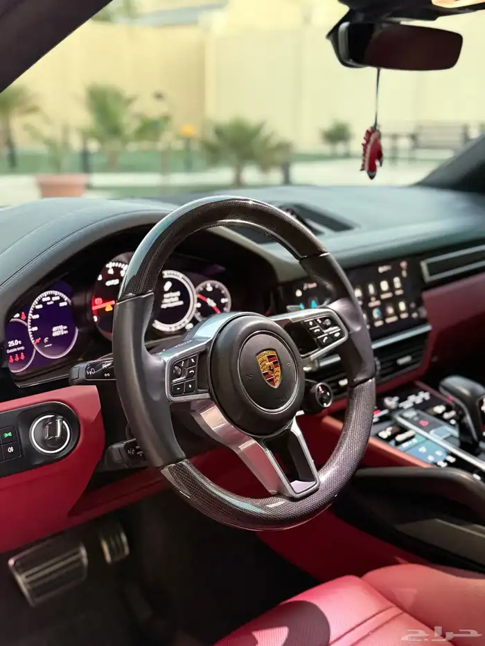 بورش كايين GTS موديل 2022 على الضمان 17