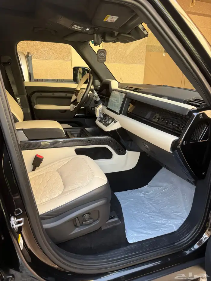 ديفندر 2020 اسود داخلي ابيض اوف وايت حد200 الف 6