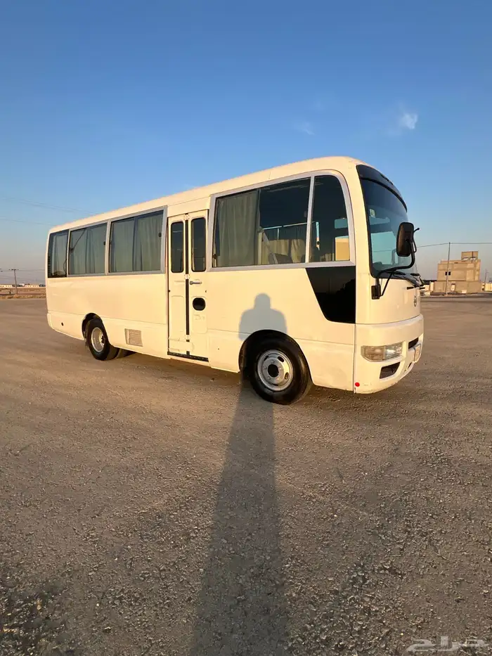 باص 30 راكب نيسان 2008 مخزن 24