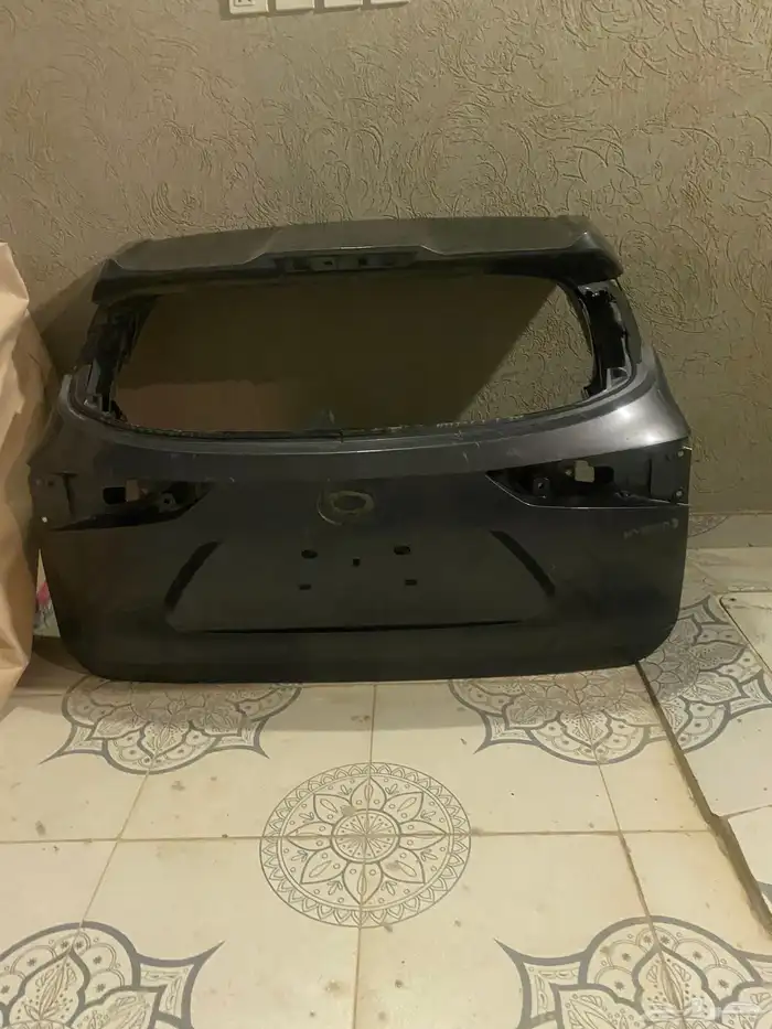 باب شنطة هايلاندر 2021 نظيفة 2