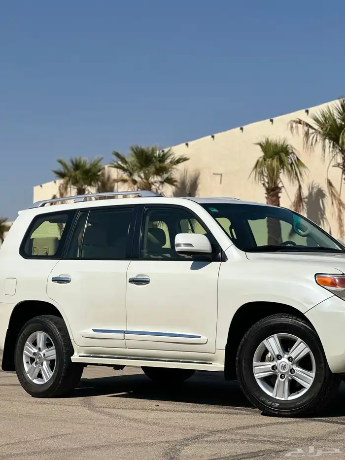 لاندكروزر 2013 شرط البدي والمحركات 5