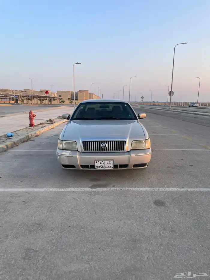 فورد جراند ماركيز 2010 نظيف 7