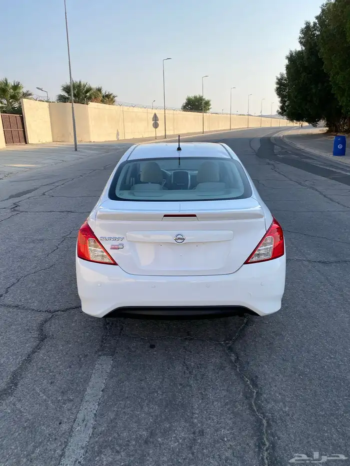 للبيع نيسان صني 2020 نص فل 5