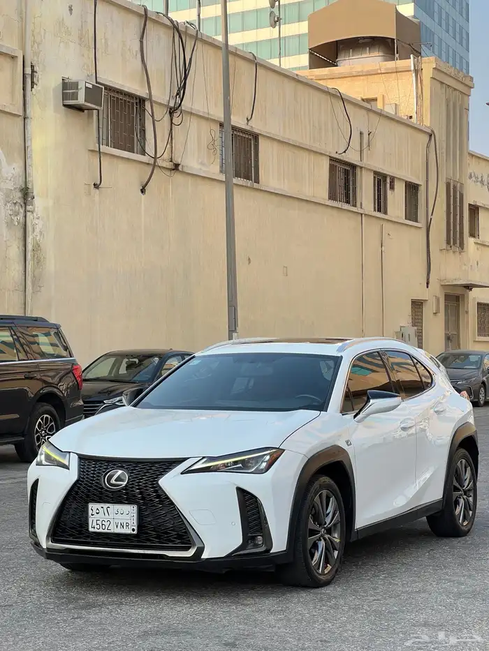 لكزسUX موديل 2019 فل كامل بنزين 0