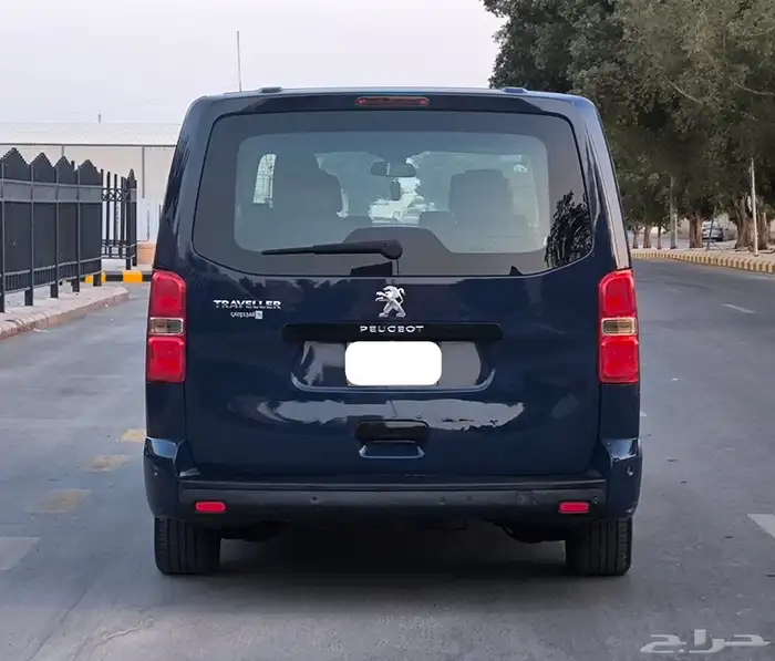 بيجو ترافلر فل كامل موديل 2022 5
