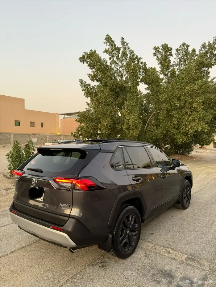 تويوتا راف فور 2024 ادفنشر فل كامل بحاله الوكاله 7