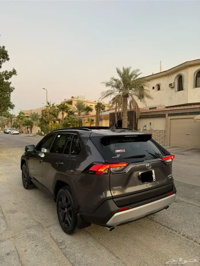 تويوتا راف فور 2024 ادفنشر فل كامل بحاله الوكاله 9