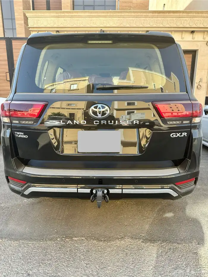 لاندكروزر وارد عبداللطيف جميل 3