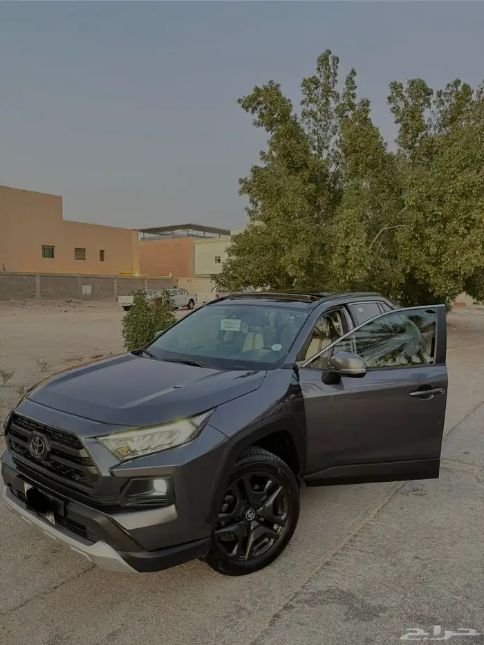 تويوتا راف فور 2024 ادفنشر فل كامل بحاله الوكاله 1