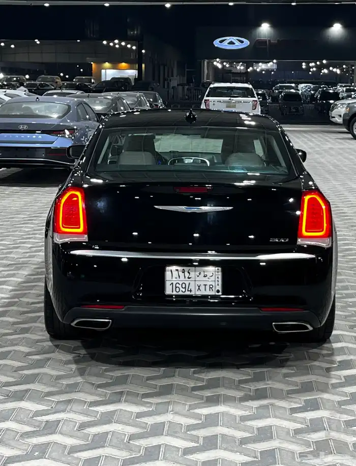 كرايزلر 300 - ليميتد 2018 4