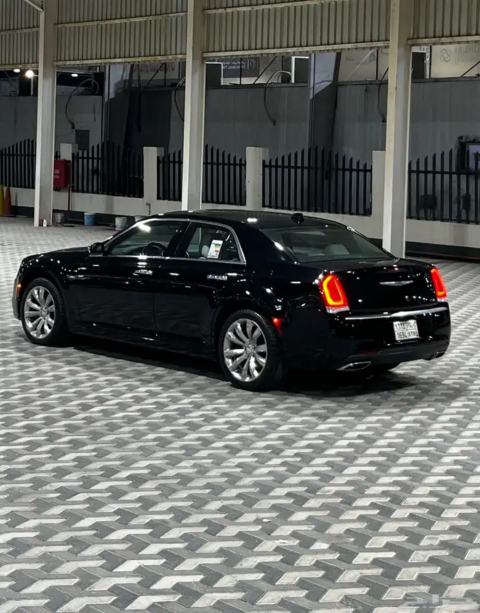 كرايزلر 300 - ليميتد 2018 3