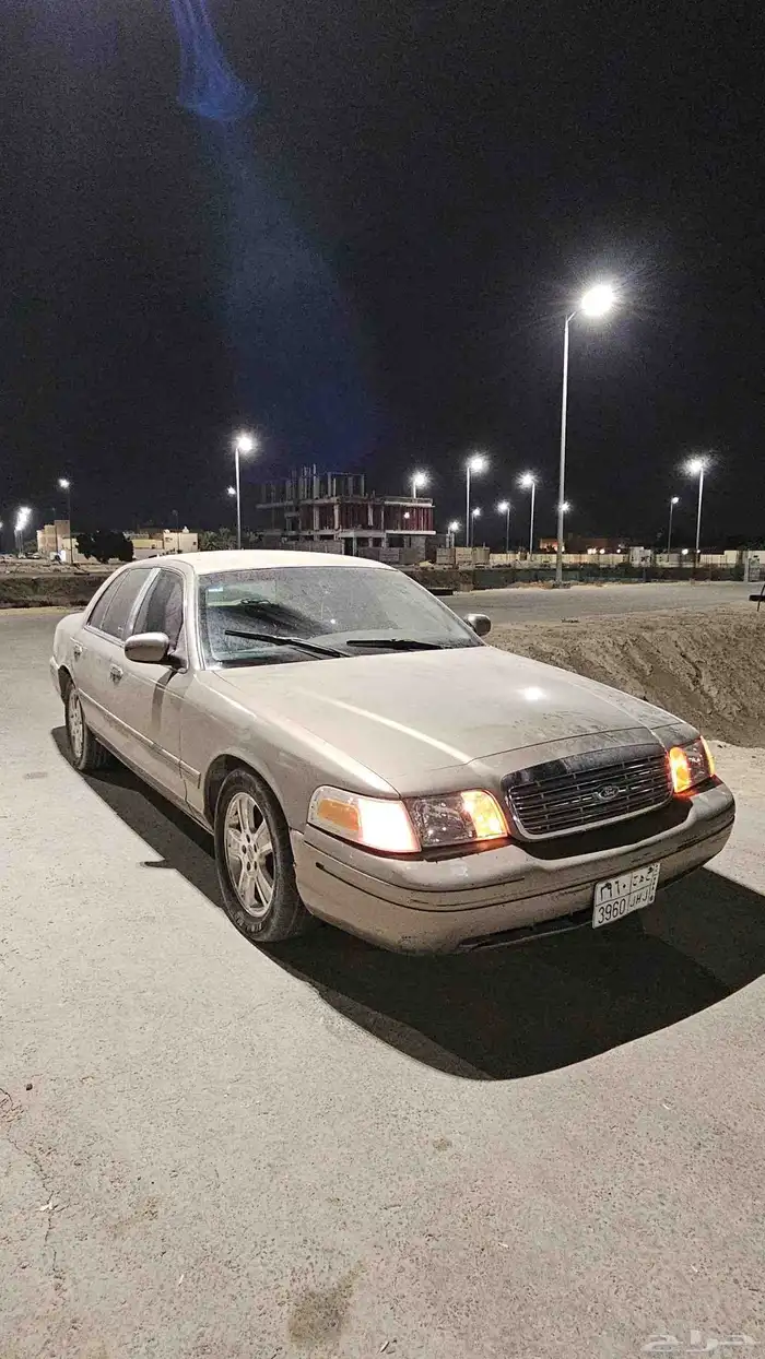 كراون فكتوريا 2001 0