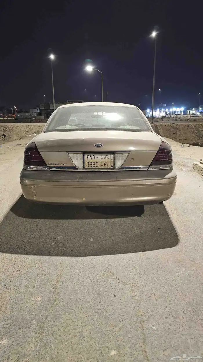 كراون فكتوريا 2001 3