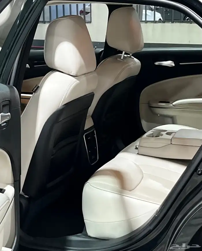 كرايزلر 300 - ليميتد 2018 6