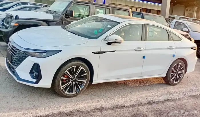 شيري اريزو 8 لاكجيري 2025 11