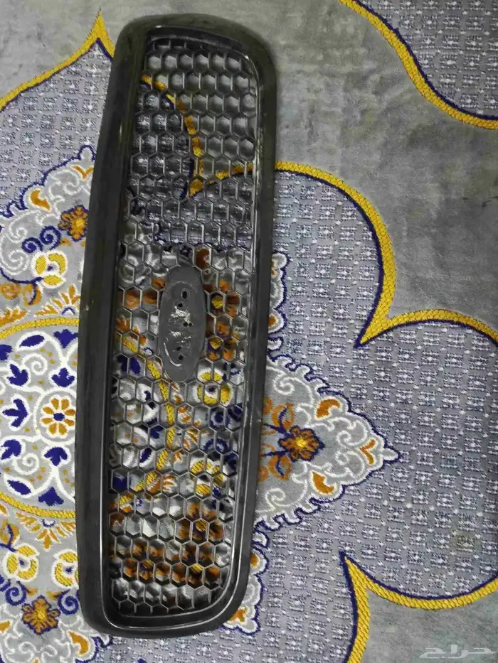 قطع غيار فورد فكتوريا 4