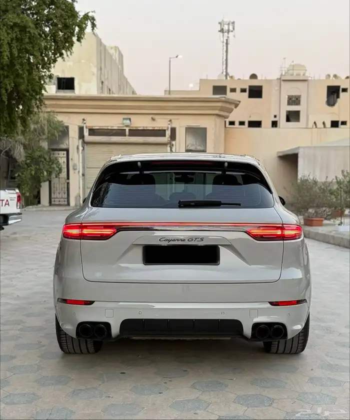 بورش كايين GTS موديل 2022 على الضمان 5