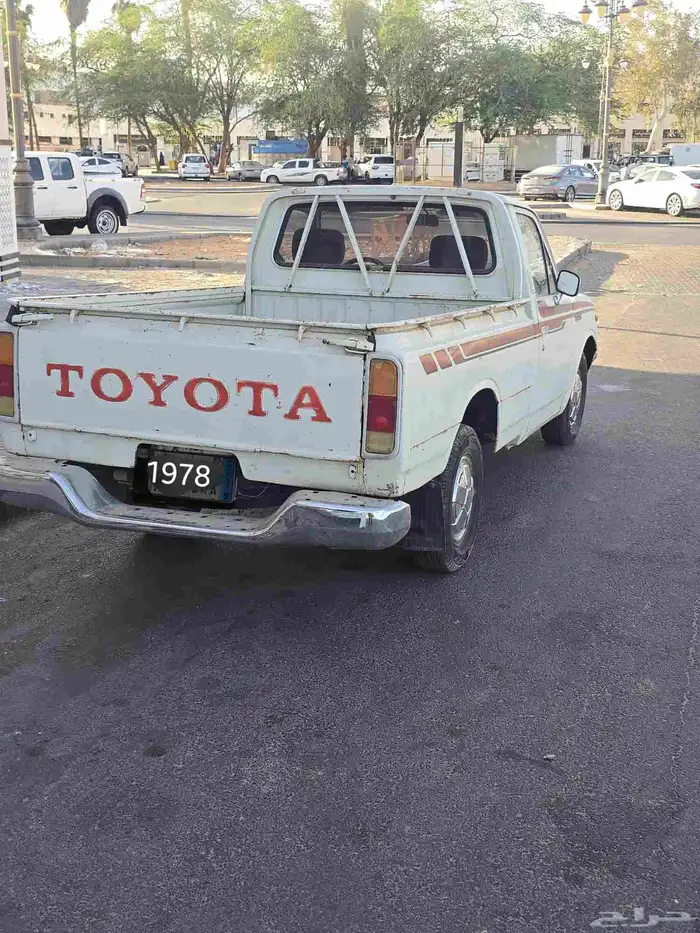 تايوتا هايلوكس موديل 1978 بحاله ممتازه العداد 29000 1