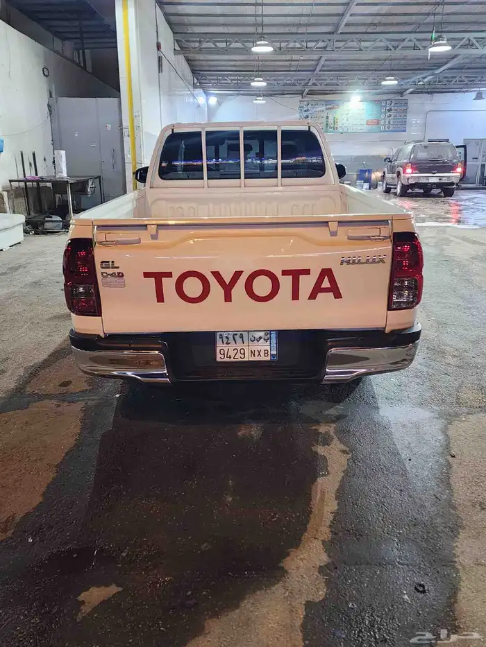 هايلوكس 2023 ديزل غماره عداد 29 الف 7