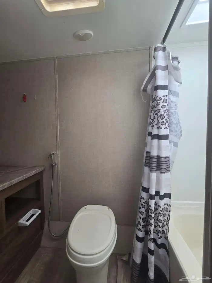 للبيع كرفان مع سيارة 4